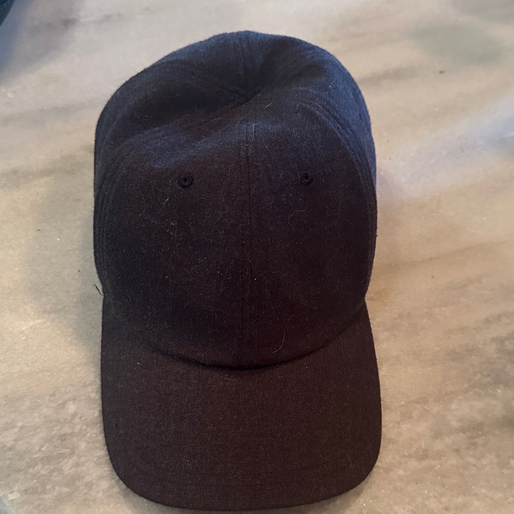 lululemon athletica Black Cap - Picture 2 of 4
